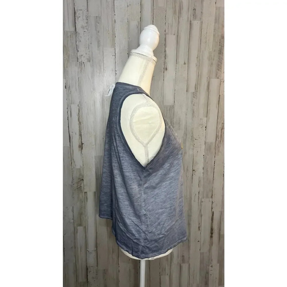 NWT Iowa State Cyclones Women's Size Large Gray Sleeveless Tank Top - Picture 3 of 6